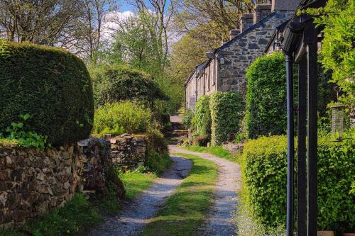 Gellilydan House | Little Cott - Cosy Welsh Cottage, a hiking retreat