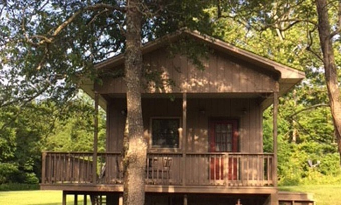 Covington Cottage | Little Cozy Cottage near Greenbrier (PGA) and Homestead and local Fly fishing