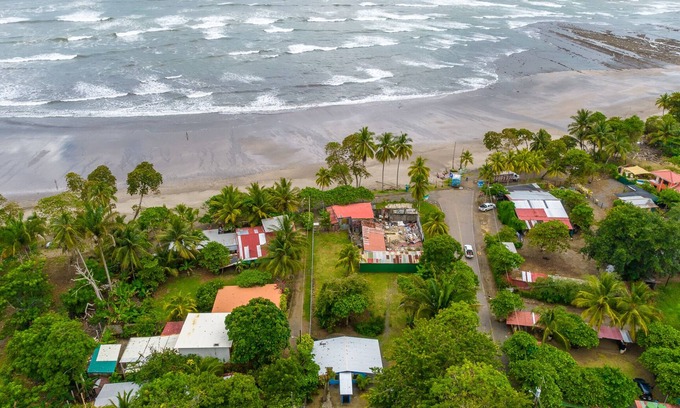 Esterillos House | Little, cozy house near to the beach.