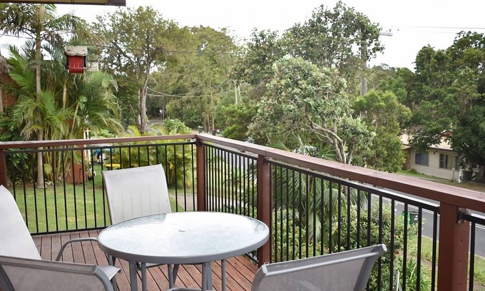 South West Rocks House | Little Fish - walk to town
