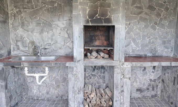 Praia da Vitoria House | Little Fountains House