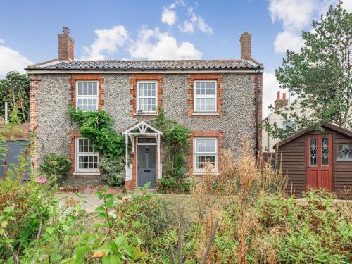 Bacton House | Little Garth