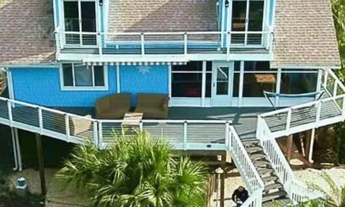 Placida House | Little Gasparilla Island: Luxurious Bungalow, Private Beach, Fishing, Family