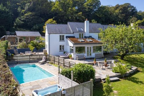 Llangennith House | Little Haven