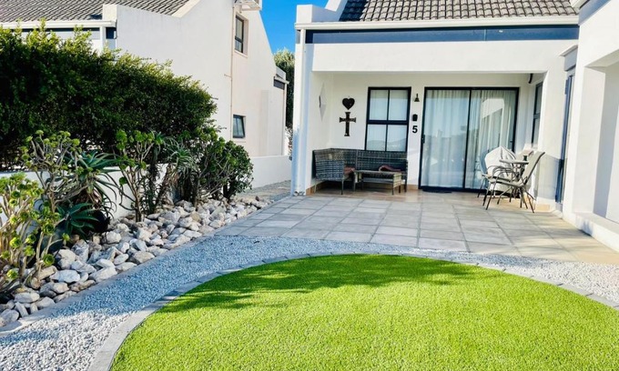 Shelley Point House | Little Haven