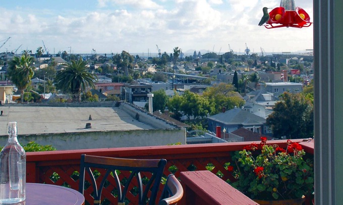 Logan Heights House | Little house in the clouds, perfect for couples