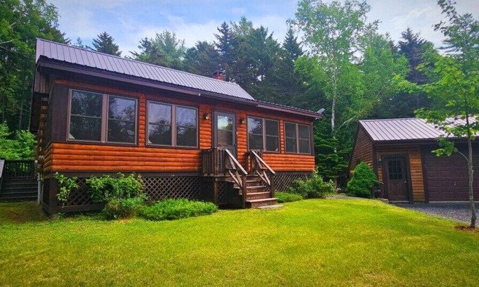 Beaver Cove Cabin | Little Moose Lodge *Lake Access*Snowmobile Access