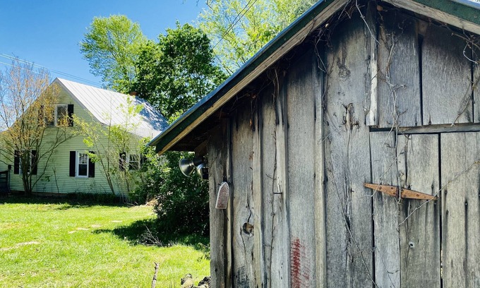 Woodstock House | Little Mountain Farm House w/North Mountain View