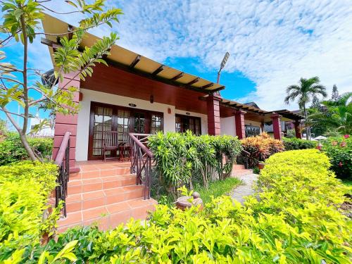 East Ham Tien Beach Resort | Little Muine Cottages Resort