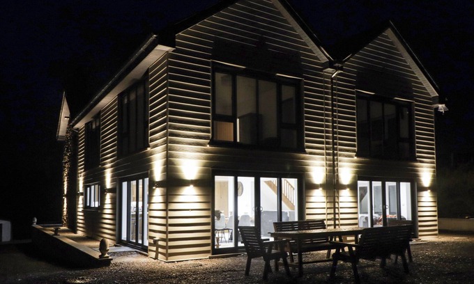 Whitland Cottage | Little Pale