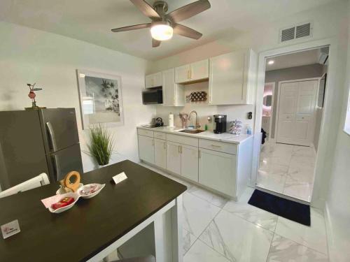 West Palm Beach Apartment | Little Paradise In Palm Beach