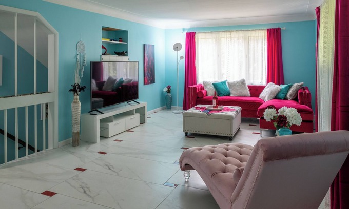 University Heights House | Little Paris 5 BR entire house - University Heights