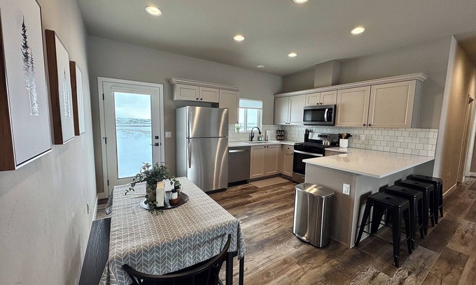 Pinedale House | Little Peaks