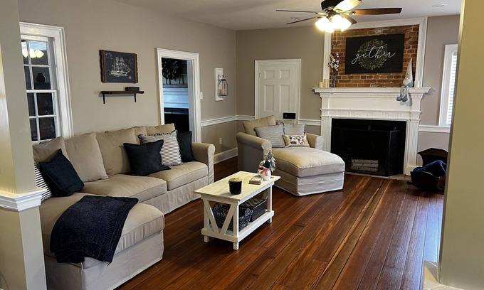 New Bern House | Little Queen on Craven