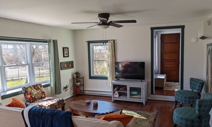 Elkton Cottage | Little River Cottage - Tiny Beach for Enjoying and Welcoming Backyard Retreat