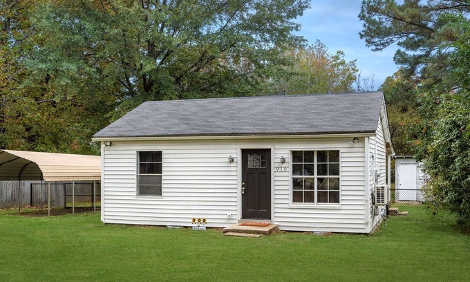 Jacksonville House | Little Rock Air Force Base Tiny House-Pet Friendly!