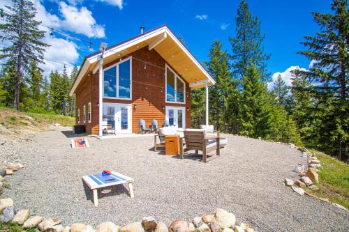 Sandpoint House | Little Tooth Retreat - Big Cabin