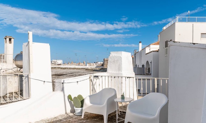 Ostuni Apartment | Little White Home