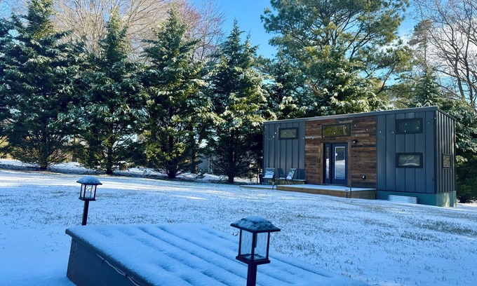 Hurdle Mills Cottage | Little Woods Loop