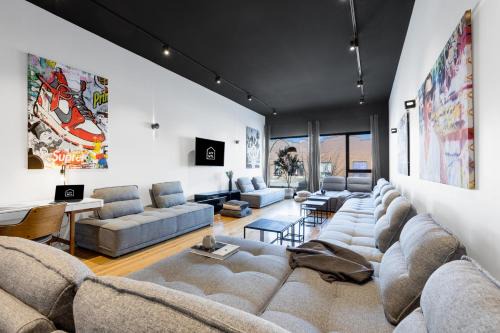 La Petite-Patrie Apartment | LiV MTL Plaza