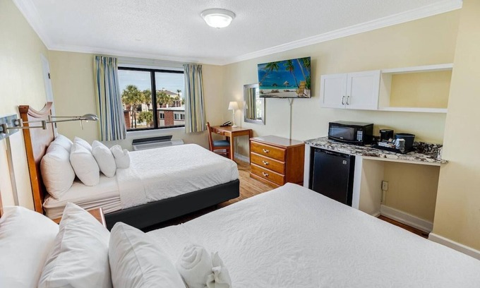 Litchfield by the Sea Apartment | Live and Love 3rd Floor Resort View Lodge Room