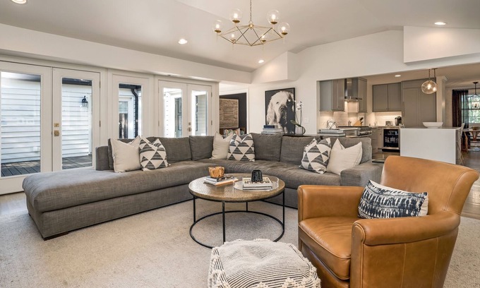 Belle Meade House | Live in LUXURY! Private home just minutes from all that Nashville has to offer..