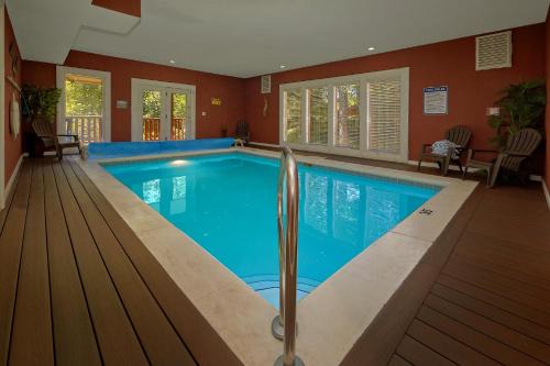 Cosby Apartment | Live, Laugh, Love Pool Lodge