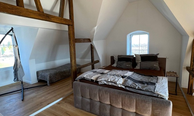Verbandsgemeinde Pellenz Apartment | Live like in the castle in the old train station (max. 7 guests) - prices may vary!