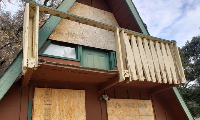 Boulevard Cabin | Live Oaks Springs Resort, Near Golden Acorn Casino, A-Frame Cabin