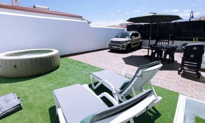 Abades Apartment | Live Playa Chica Abades