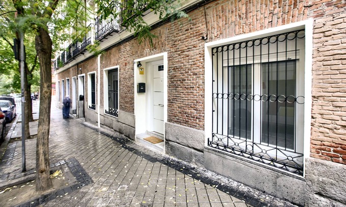 Pacifico Condo | Live the most authentic Madrid in this apartment in the Retiro neighborhood