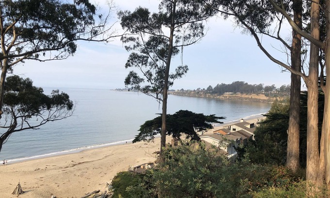 Aptos Apartment | Live, Work & Play by the Beach.