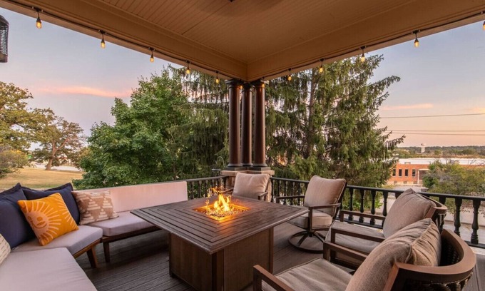 Davenport House | *Lively* Mansion of Davenport