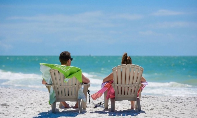 Siesta Key Village Apartment | Living the Dream by Beachside Managment