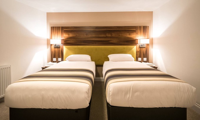 Livingston Hotel | Livingston Lodge Hotel