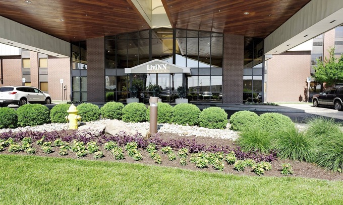 Sharonville Hotel | LivINN Hotel Cincinnati/Sharonville Convention Center