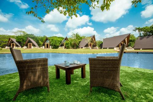 Dambulla Hotel | Liyya Water Villas
