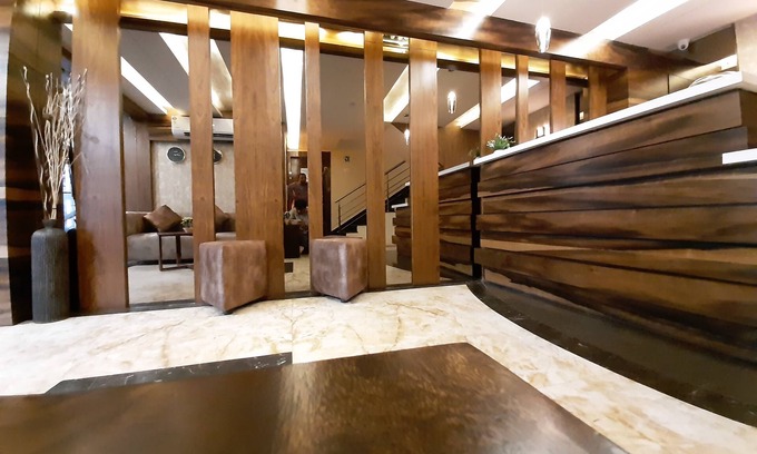 Periamet Hotel | Liza Regency