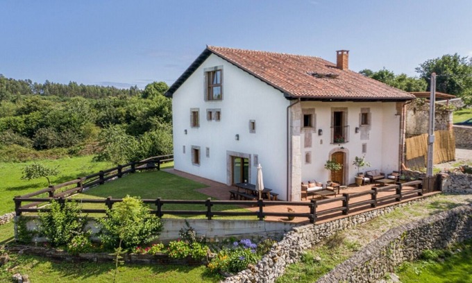 Puertas De Vidiago Cottage | Llanes, 6 double rooms with bathroom