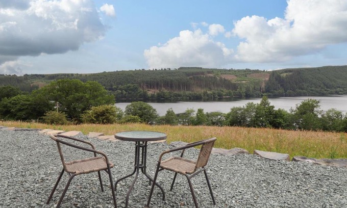 Llanwddyn House | Llety Dewi