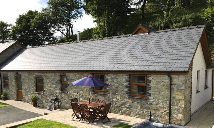 Glandyfi House | Llety'r Graig in the beautiful Talybont