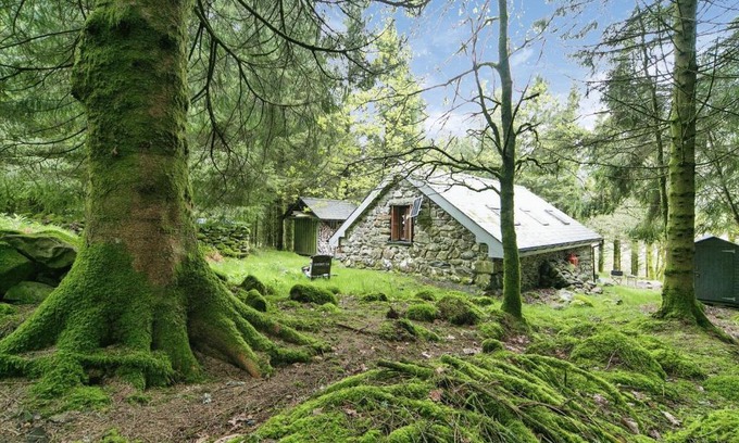Dolgellau House | Lloft Crog