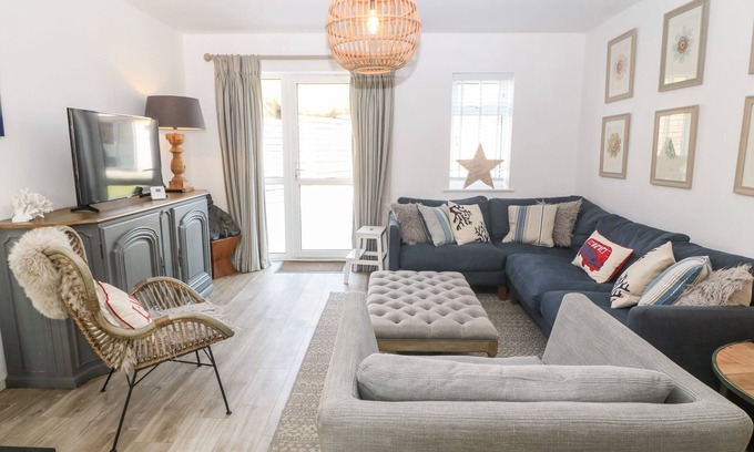 Edern House | LLWYN ONN, family friendly, country holiday cottage in Morfa Nefyn