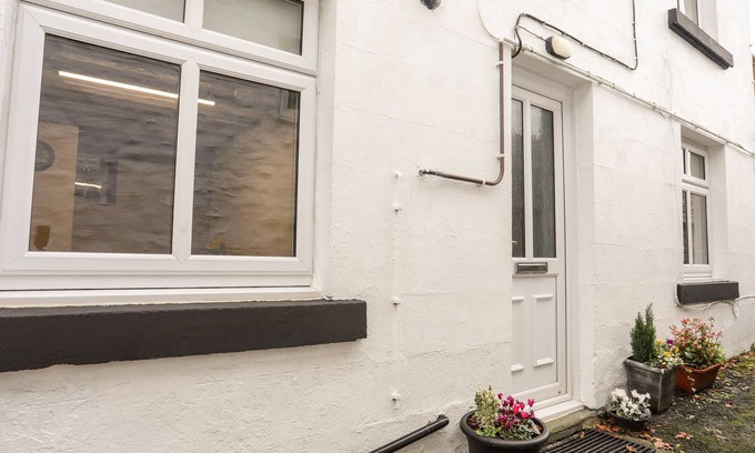 Llandderfel Cottage | LLYS MAIR, romantic, character holiday cottage in Bala