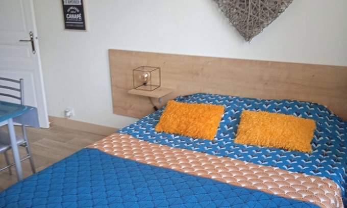 Bagnoles-de-l'Orne Apartment | Lovely studio 10 les capucines, Bagnoles de l'Orne town center