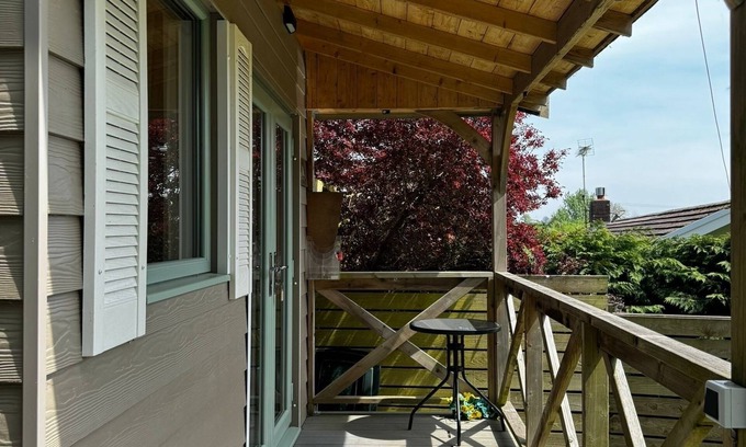 Broadwoodkelly Cabin | Loaders' View