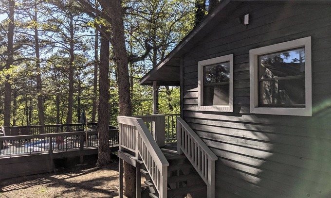 Eureka Springs Cabin | Loblolly Pines Adventure Camp -Camphouse