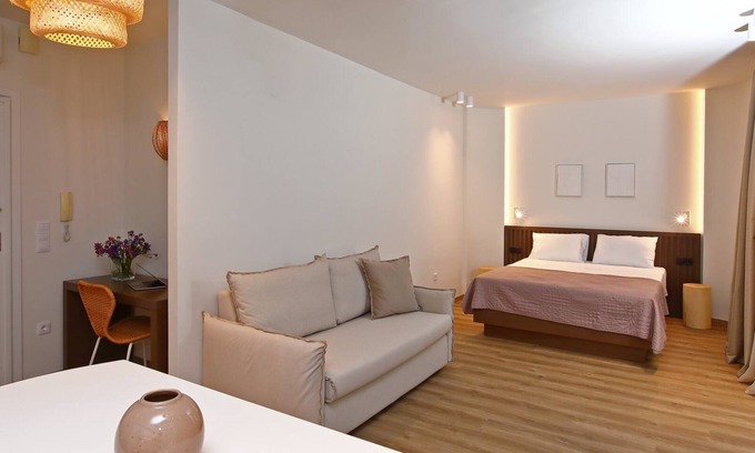 Nea Moudania Hotel | Local Suites 1 - Nea Moudania