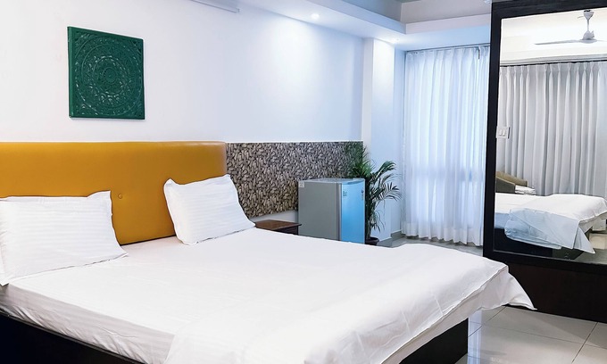 Hauz Khas Village Bed & Breakfast | Locals Stay Hauz Khas
