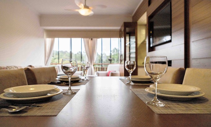 Tres Pinheiros Apartment | Locar-in Gramado Bosque das Azaléias